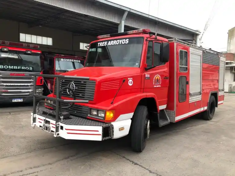 Salida de Bomberos a dos incendios en simultáneo