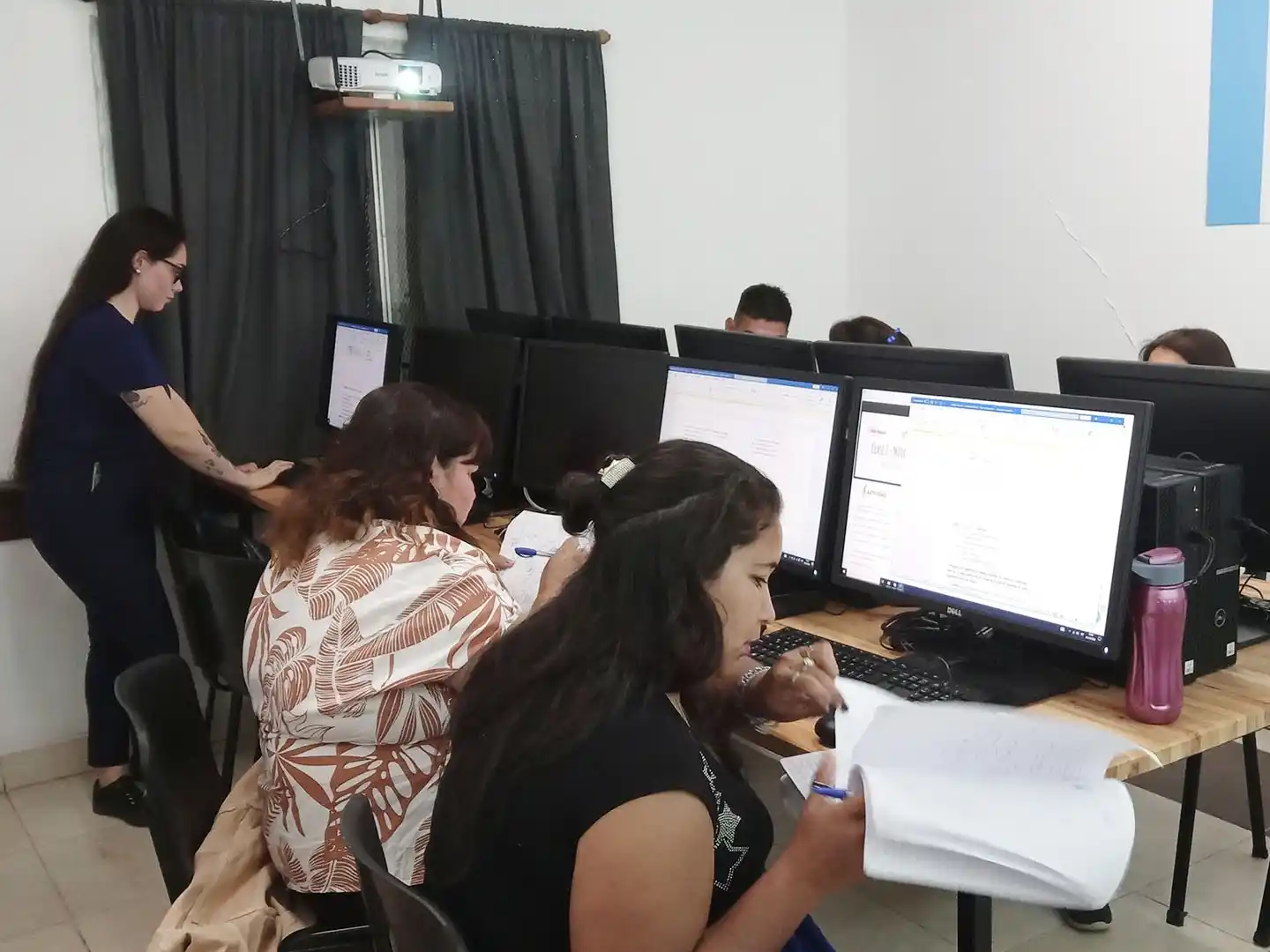 Comenzó el cursado del Programa Oportunidades para educación secundaria de jóvenes y adultos