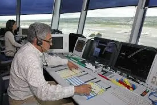 Arrancó el paro de controladores aéreos que durará una semana