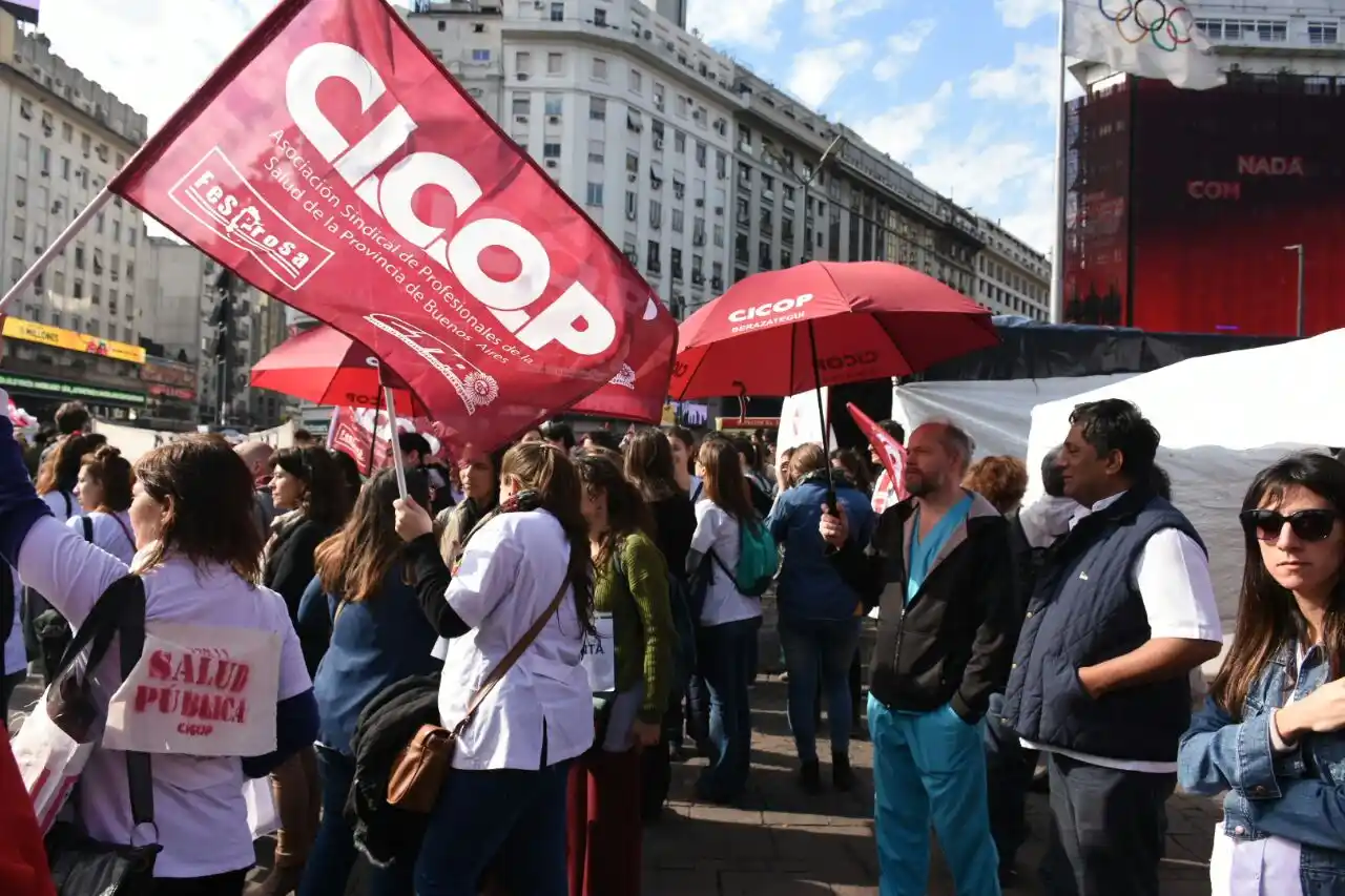 Médicos bonaerenses cumplen la primera jornada del paro de 48 horas