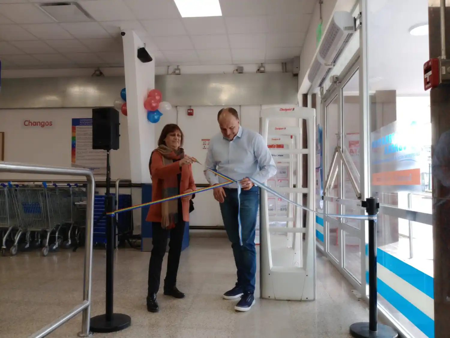 Realizaron la reapertura de la Cooperativa Obrera de avenida Moreno