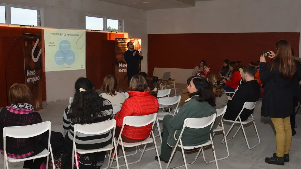 La provincia presentó el servicio móvil de Nexo Empleo en Videla