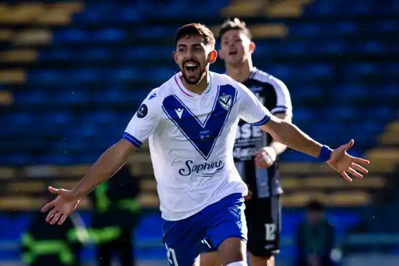 Vélez venció a Central Córdoba de Santiago por la Supercopa Argentina y dio la vuelta en el Gigante de Arroyito