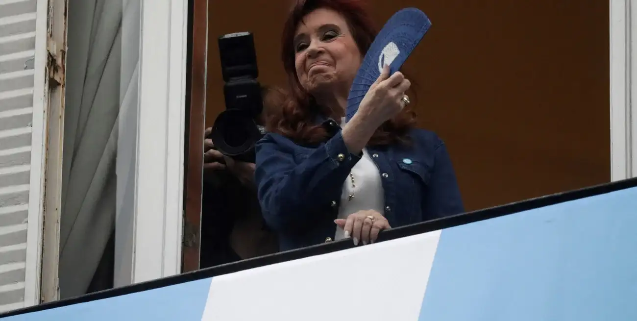 La expresidenta cumple prisión domiciliaria desde junio de 2025.