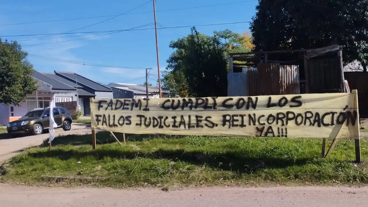 Conflicto en FADEMI: la Justicia ordenó reincorporar a los despedidos, pero la empresa no cumple