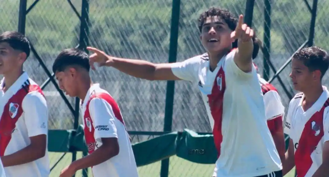 Ayrton Souto, gol con dedicatoria