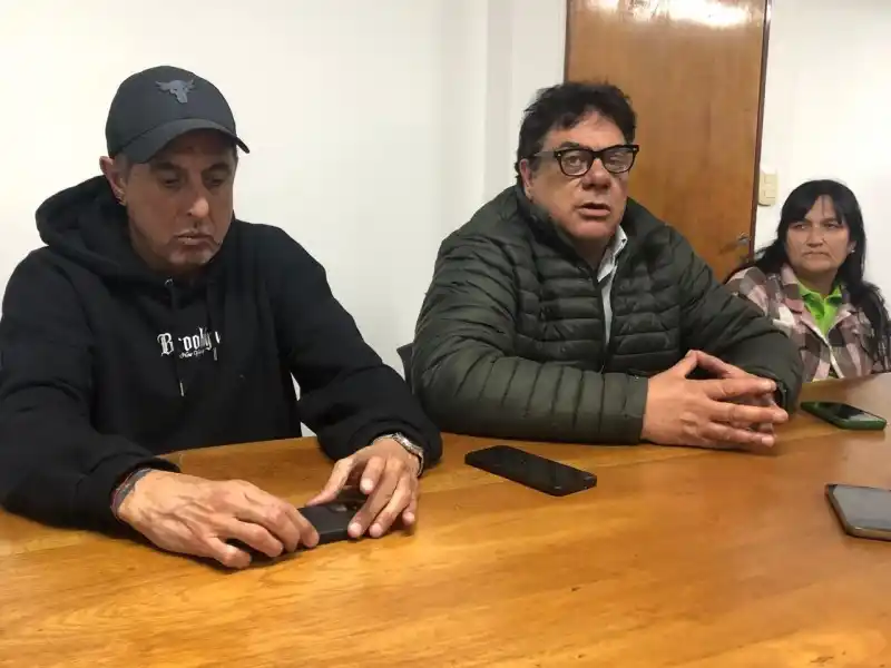Los gremialistas brindaron un conferencia de prensa