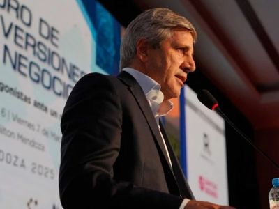 El Gobierno logró renovar deuda en pesos, pero los bancos evitaron bonos atados al dólar
