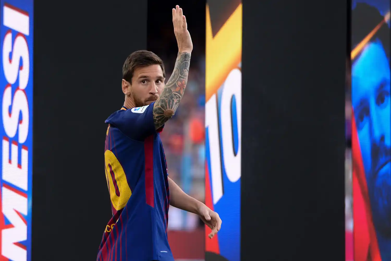 Después de 16 años, Messi se aleja de Barcelona