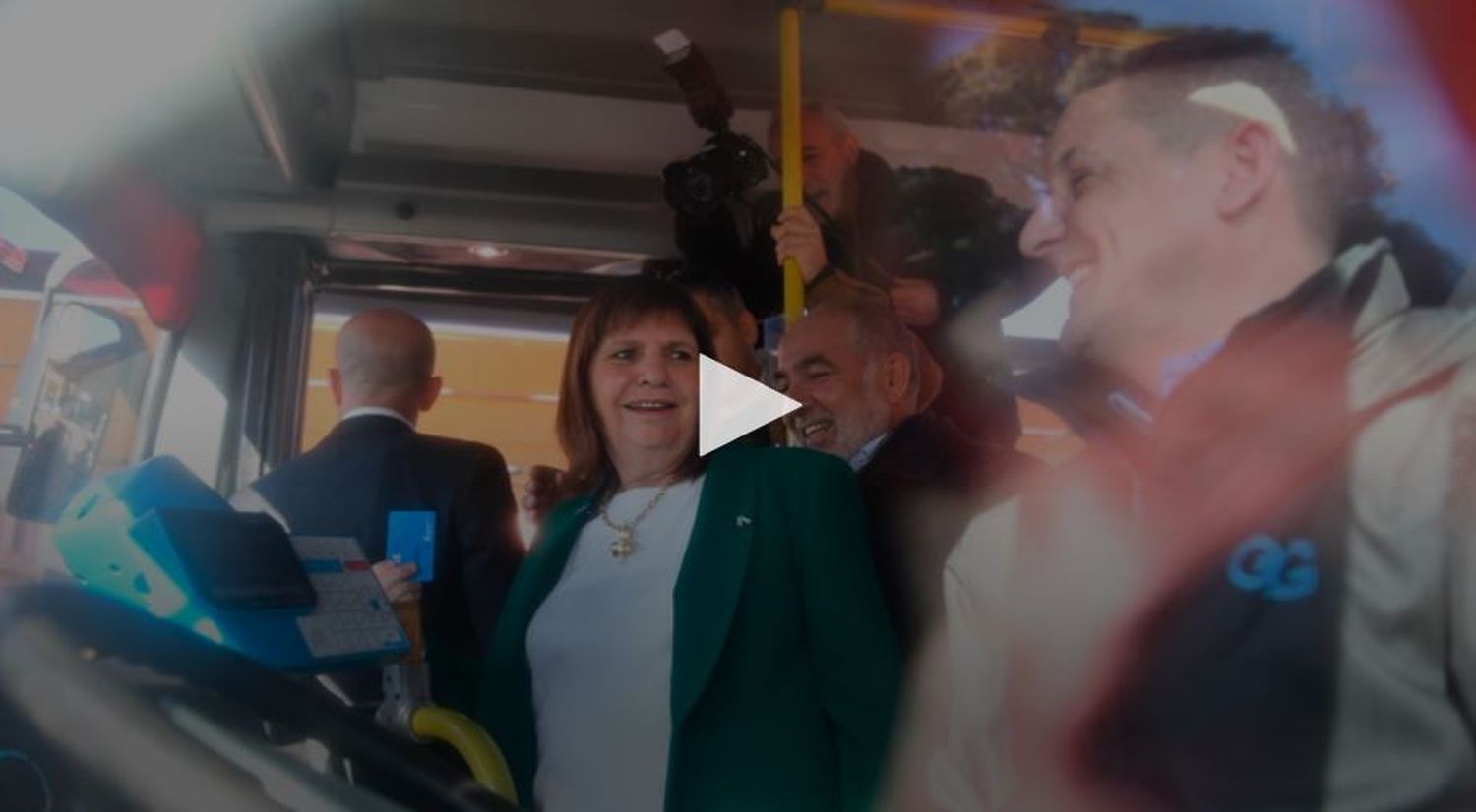 Patricia Bullrich quiso viajar en colectivo, pero no tenía saldo en la SUBE