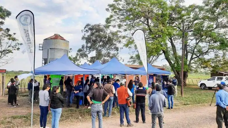 Jornada de capacitación a campo en 
la Escuela Agrotécnica de Misión Laishí