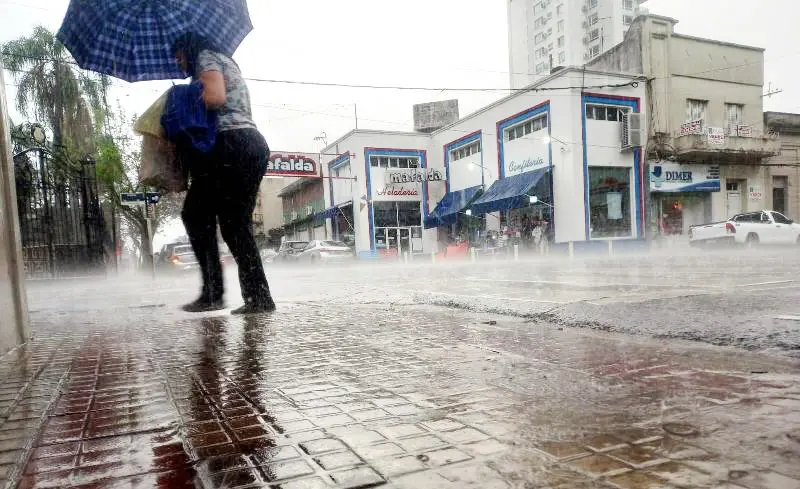 Concordia bajo alerta amarilla por lluvias y tormentas