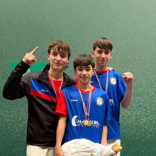 De Gualeguay a Francia: tres gurises hicieron historia en el “mundialito” de paleta