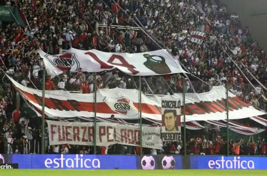 Los hinchas de River podrán estar el domingo en cancha de Banfield