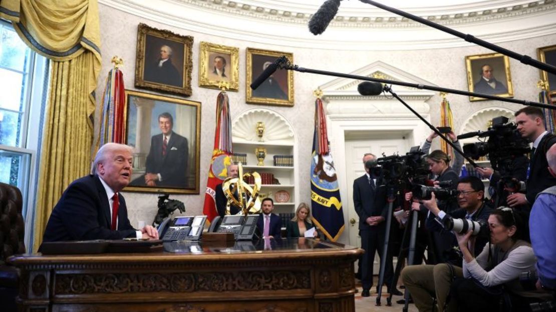 La Casa Blanca incluyó por error a un periodista en un chat sobre sus planes de guerra para Yemen