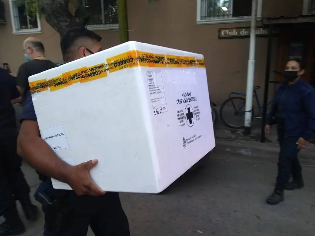 Vacunación contra el coronavirus: llegaron 800 dosis del segundo componente de Sinopharm