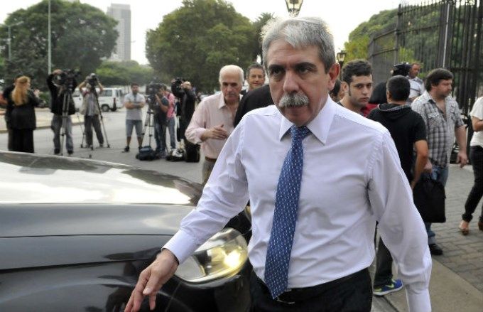 #EscándaloEnLaFIFA: El Gobierno evalúa intervenir TyC