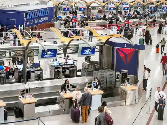 El tráfico aéreo podría reducirse al mínimo si continúa el cierre del Gobierno