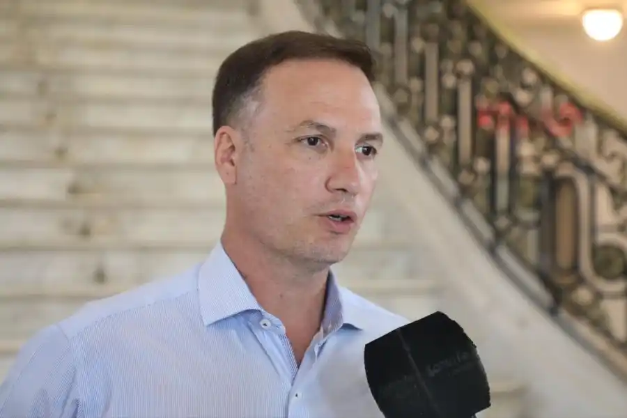 “Pese al contexto difícil, con los esfuerzos que hemos hecho, con transparencia y ordenando el ministerio, pudimos cumplir con las obligaciones que habían quedado pendientes y sostener la obra pública”, destacó el ministro Lisandro Enrico.