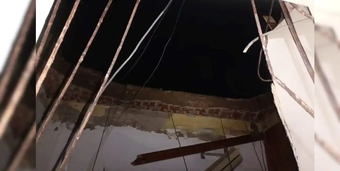 Derrumbe fatal en Córdoba: una mujer murió al desplomarse el techo de la pieza