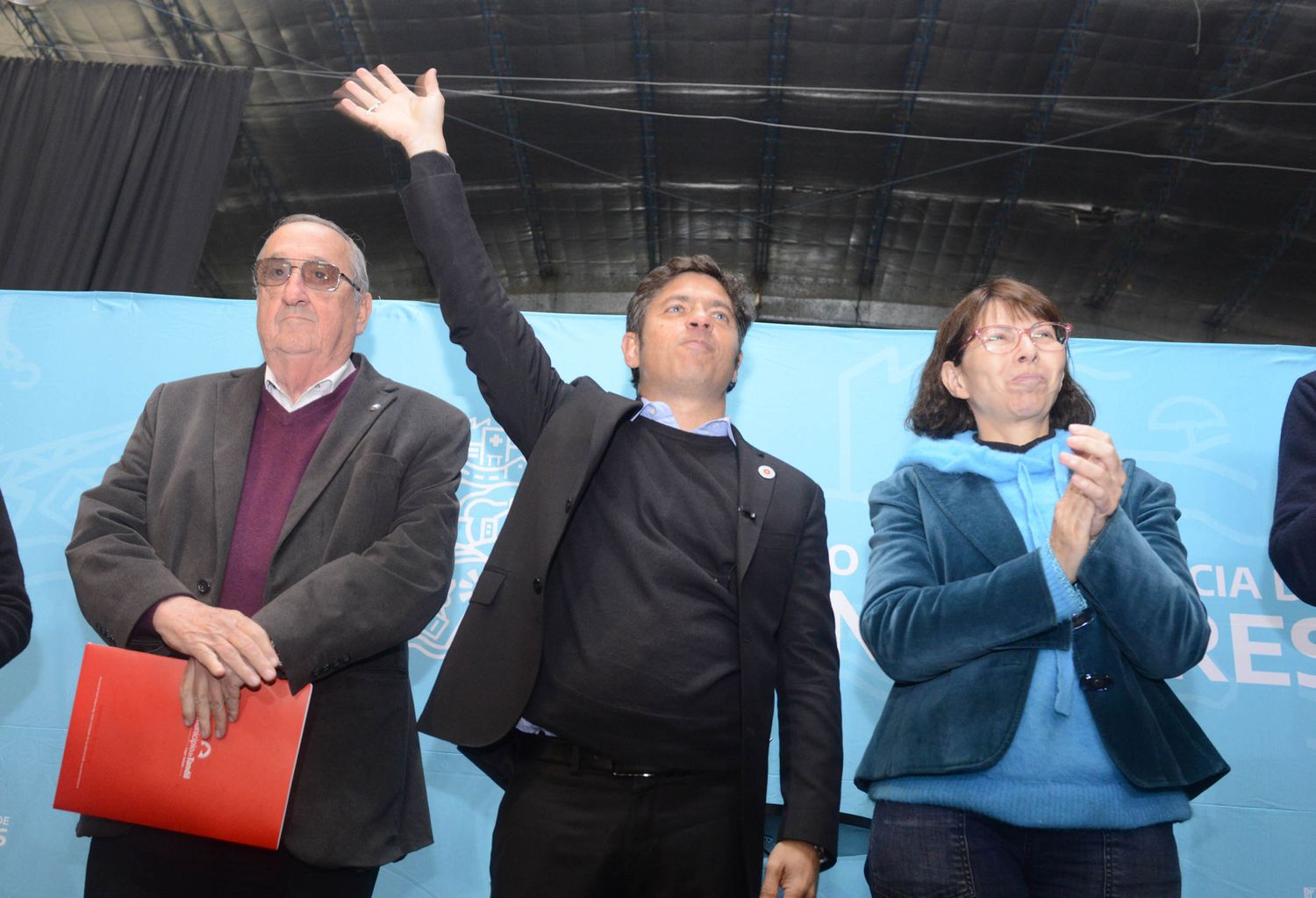 Axel Kicillof y entrega de viviendas de Cacha - 8