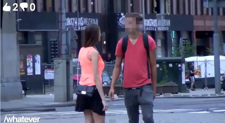 Experimento Social: Mujer pregunta a hombres si quieren tener sexo