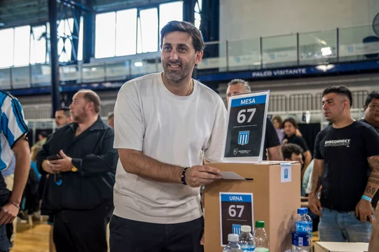 Diego Milito sacó una gran diferencia en las elecciones.