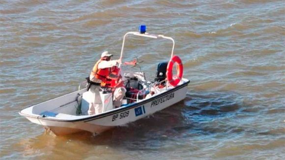 Hallaron ahogados a un hombre y a su hijo en el río Paraná