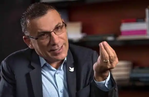 ¿CAMBIARLO TODO? Roy Barreras quiere borrar un mural en el Congreso que es patrimonio cultural (+ video)