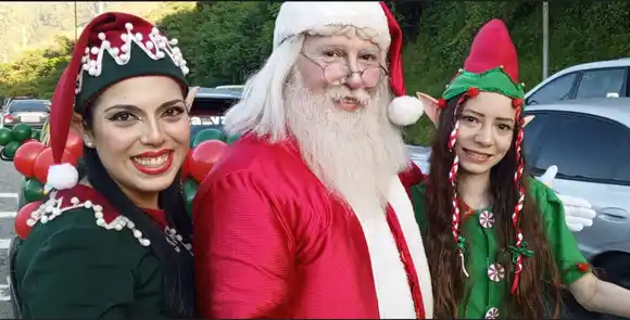 QUE NO SE PIERDA LA TRADICIÓN: Caracas recibió oficialmente la Navidad con el Santa de la Cota Mil (video)