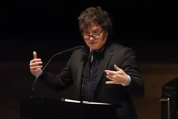 Javier Milei calificó a Lula de “tirano equivocado en todo” por avalar “acto de opresión” sobre X