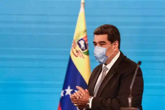 Maduro exige a Biden que «cese en su bloqueo del dinero de Venezuela para vacunas Covax»