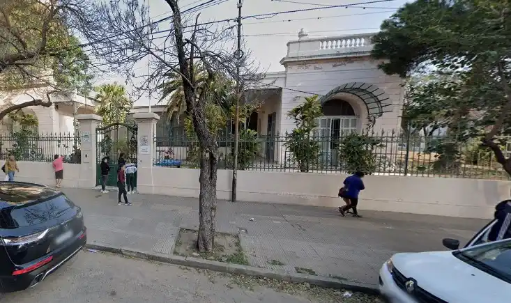 El establecimiento educativo está ubicado en Boulevard Gálvez al 1.300 de la capital santafesina.