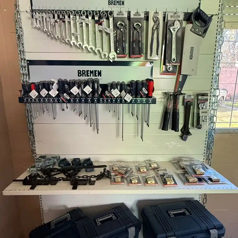 “De Zan Implementos e Insumos”: Nuevo polo comercial para el sector agropecuario