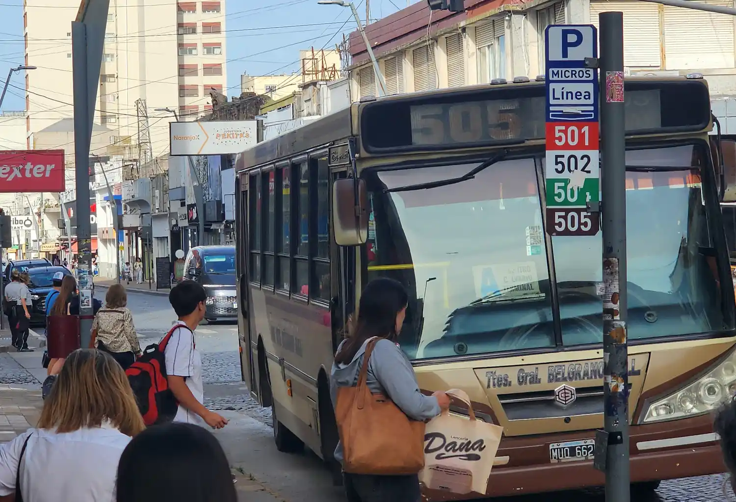 La oposición vuelve a centrarse en el funcionamiento del servicio público concesionado.