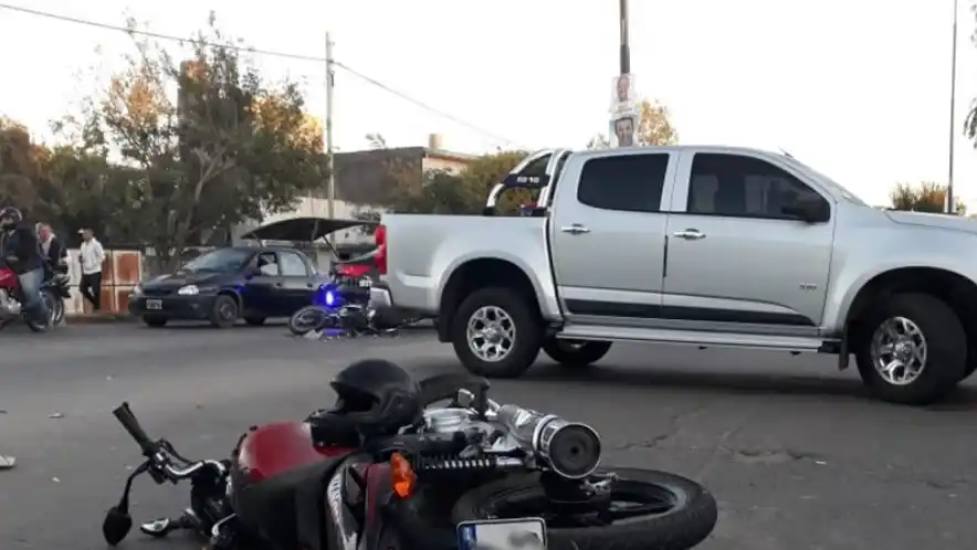 Accidente de tránsito en Pte. Perón y Pasaje Leiva