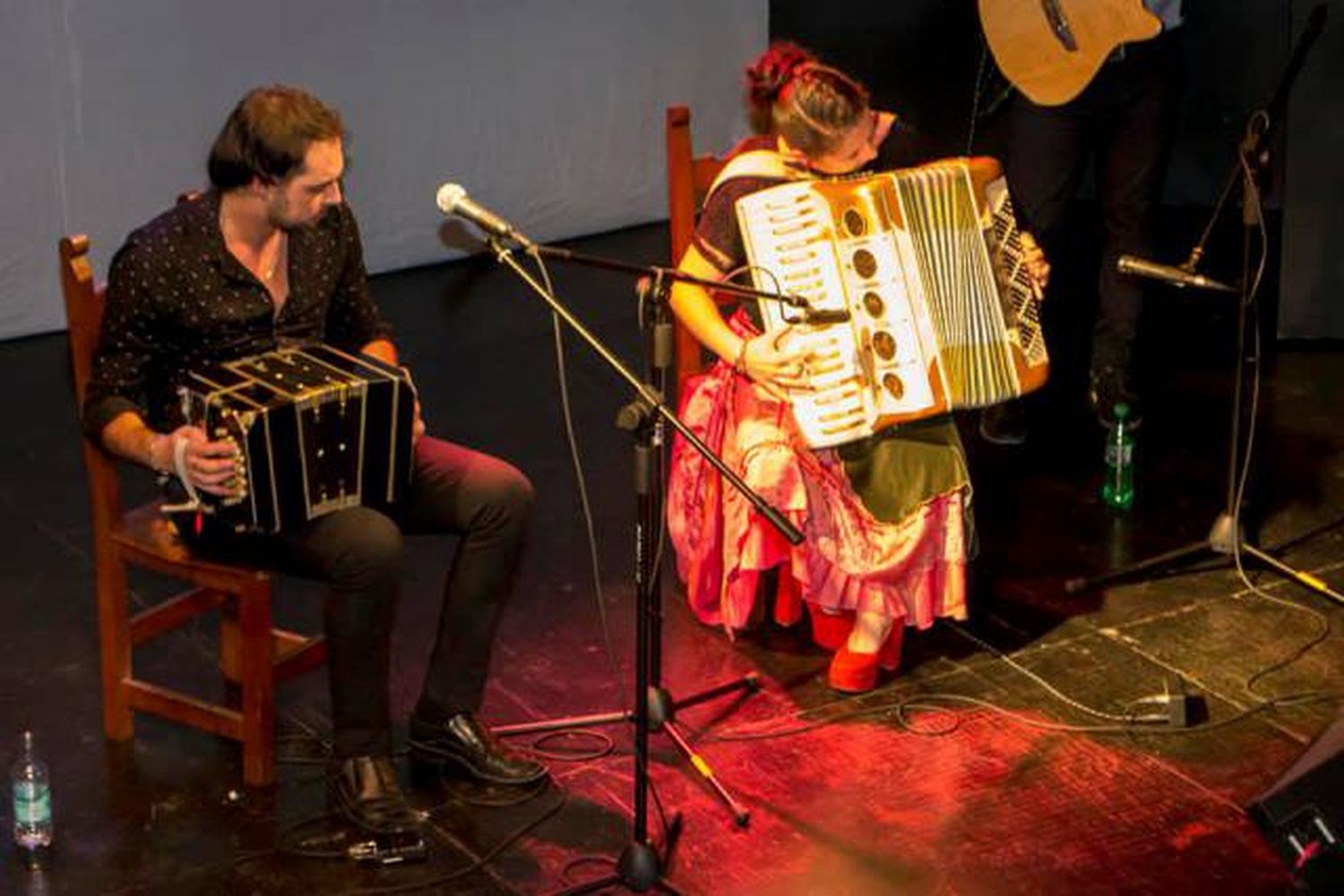 “Excelente espectáculo en el que  brilló Mariela Campodónico y conocimos la calidad de  D. Gutierrez