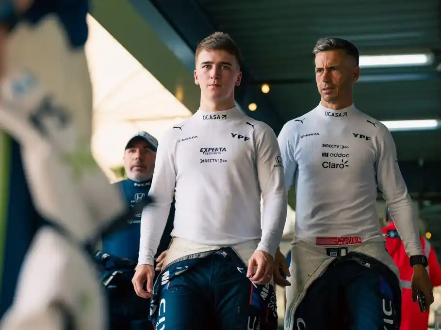 Tiago Pernía se proyecta a Europa.