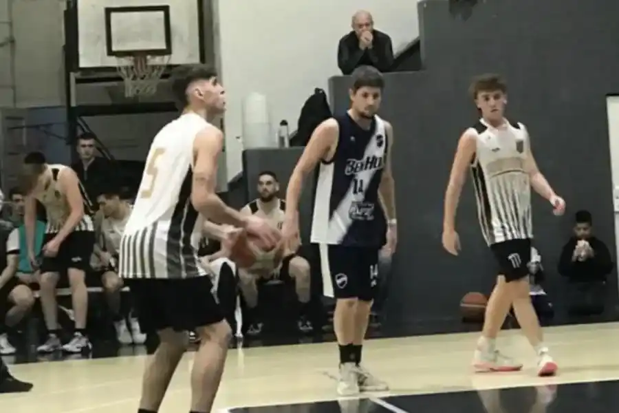 Acción por Copa Santa Fe y el Oficial de básquet