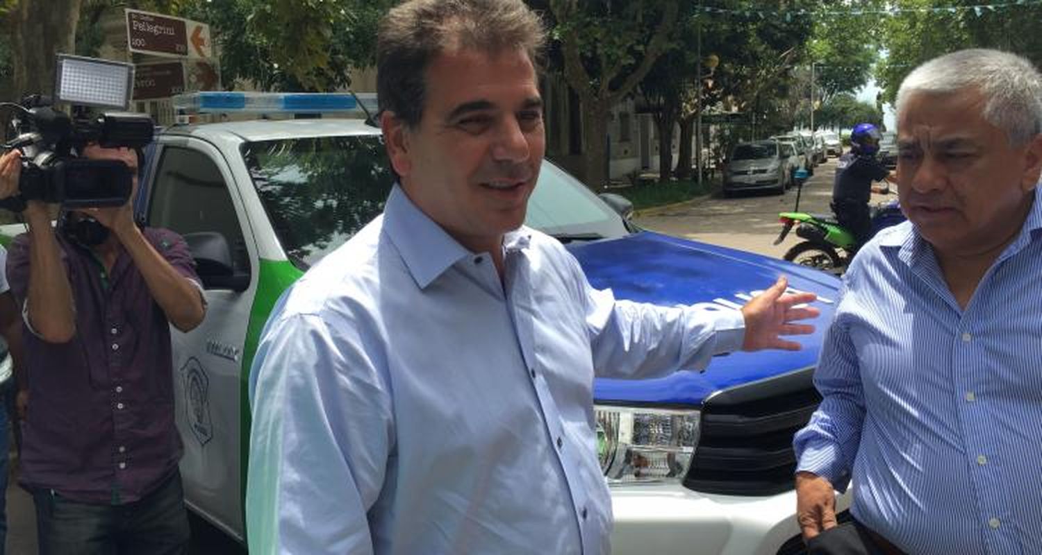 El ministro Ritondo llega para firmar el convenio de la Policía Comunal