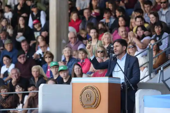 Pullaro: “Llevemos al Congreso Nacional legisladores que defiendan al campo, la producción y la industria"