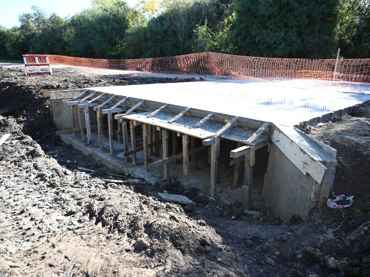 Finalizó la construcción de la nueva alcantarilla en el ingreso del barrio 30 Viviendas