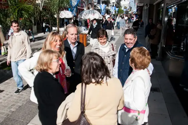 Candidatos del Frente dialogaron con vecinos de capital provincial