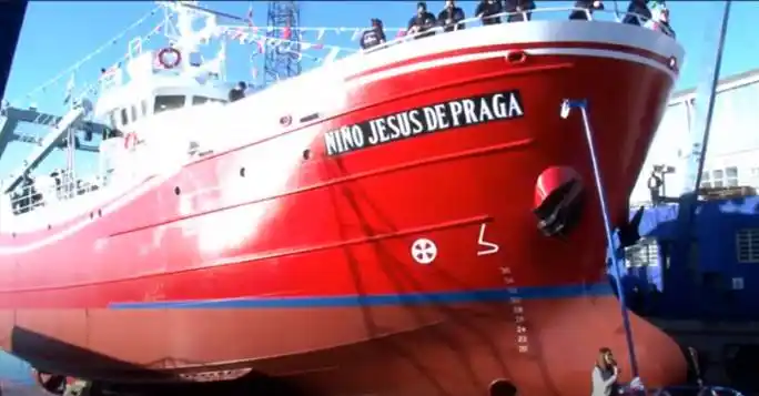 El buque donde la Juisticia investiga el episodio. Foto prensa Astillero Contessi.