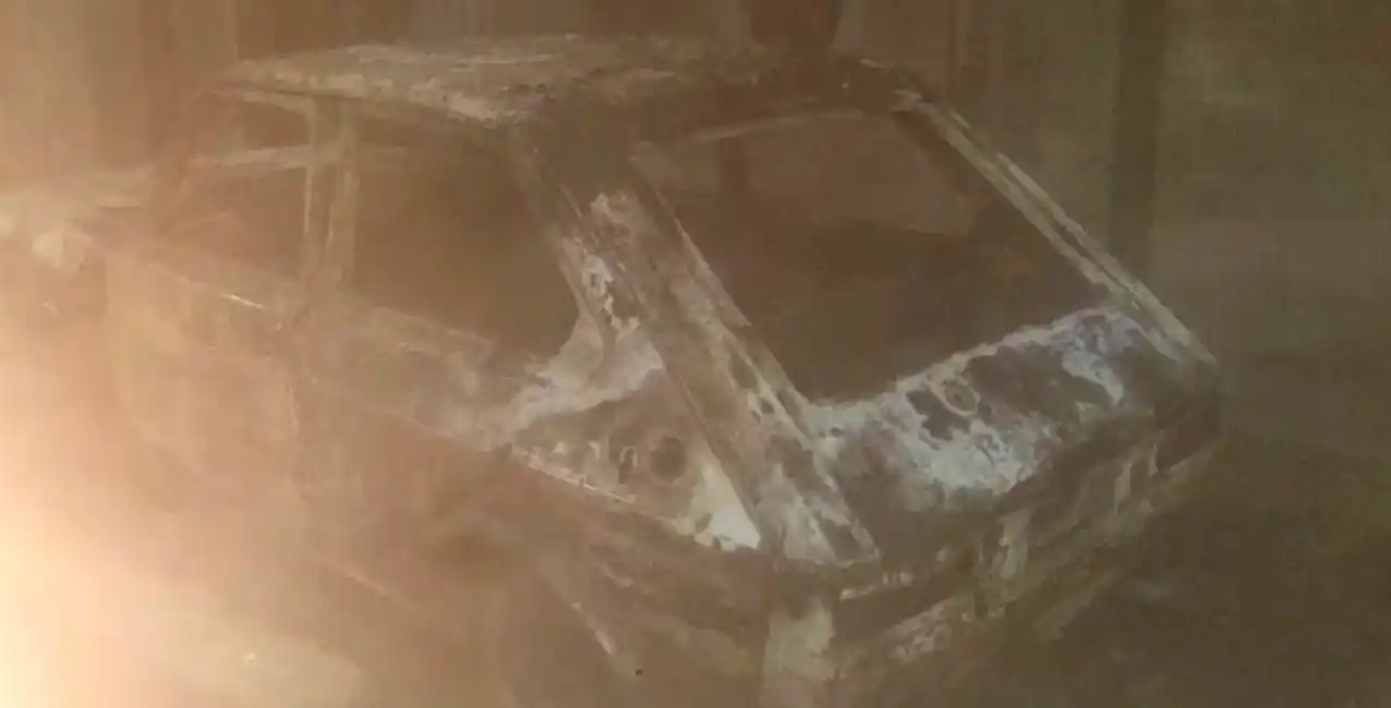 Tucumán: una mujer roció con nafta y prendió fuego al auto de su ex