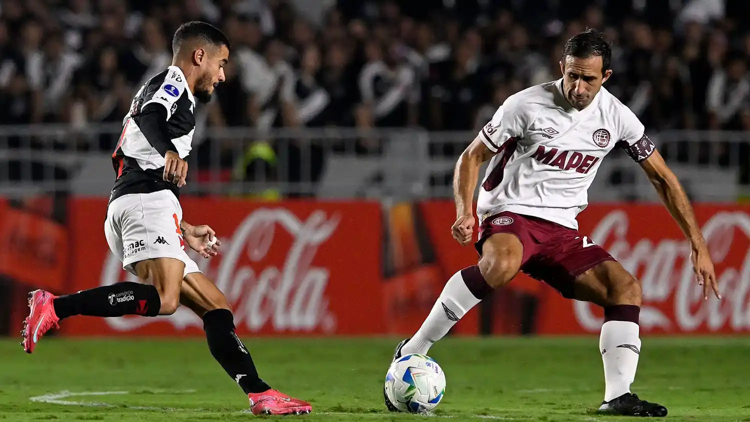 Lanús igualó en Brasil