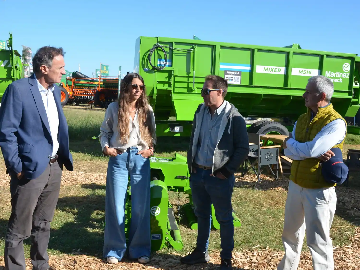 Katopodis recorrió los stands de distintas empresas