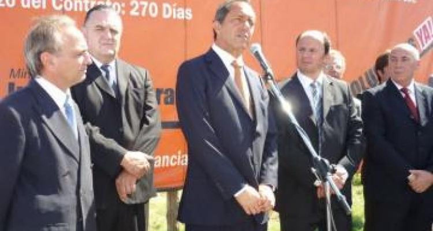 Scioli inauguró el acceso al puerto