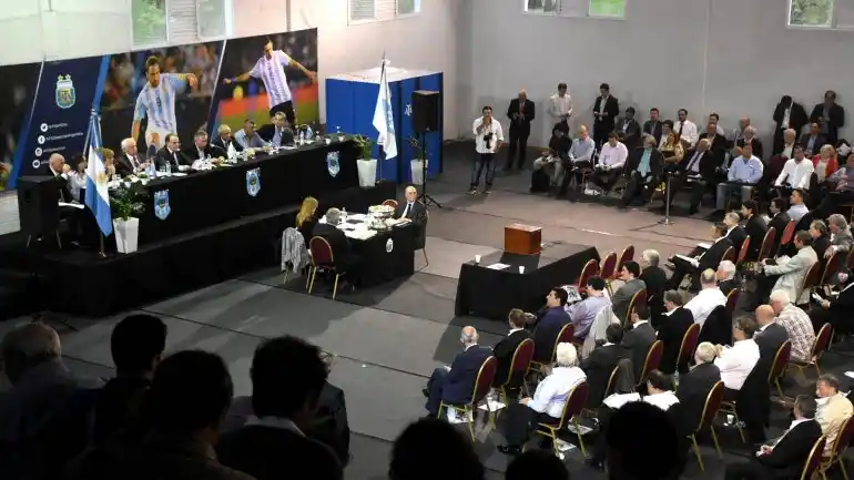 Un sobre tenía dos votos y habrá una nueva votación en AFA 