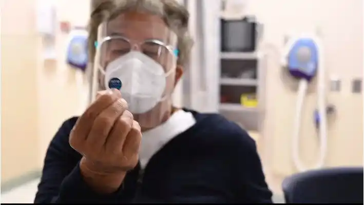 «El Puma» se vacuna contra la COVID-19